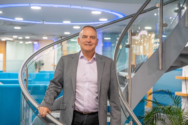 People_Profile_Mike_Bird_001_Resized