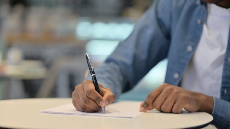 signing statutory wills